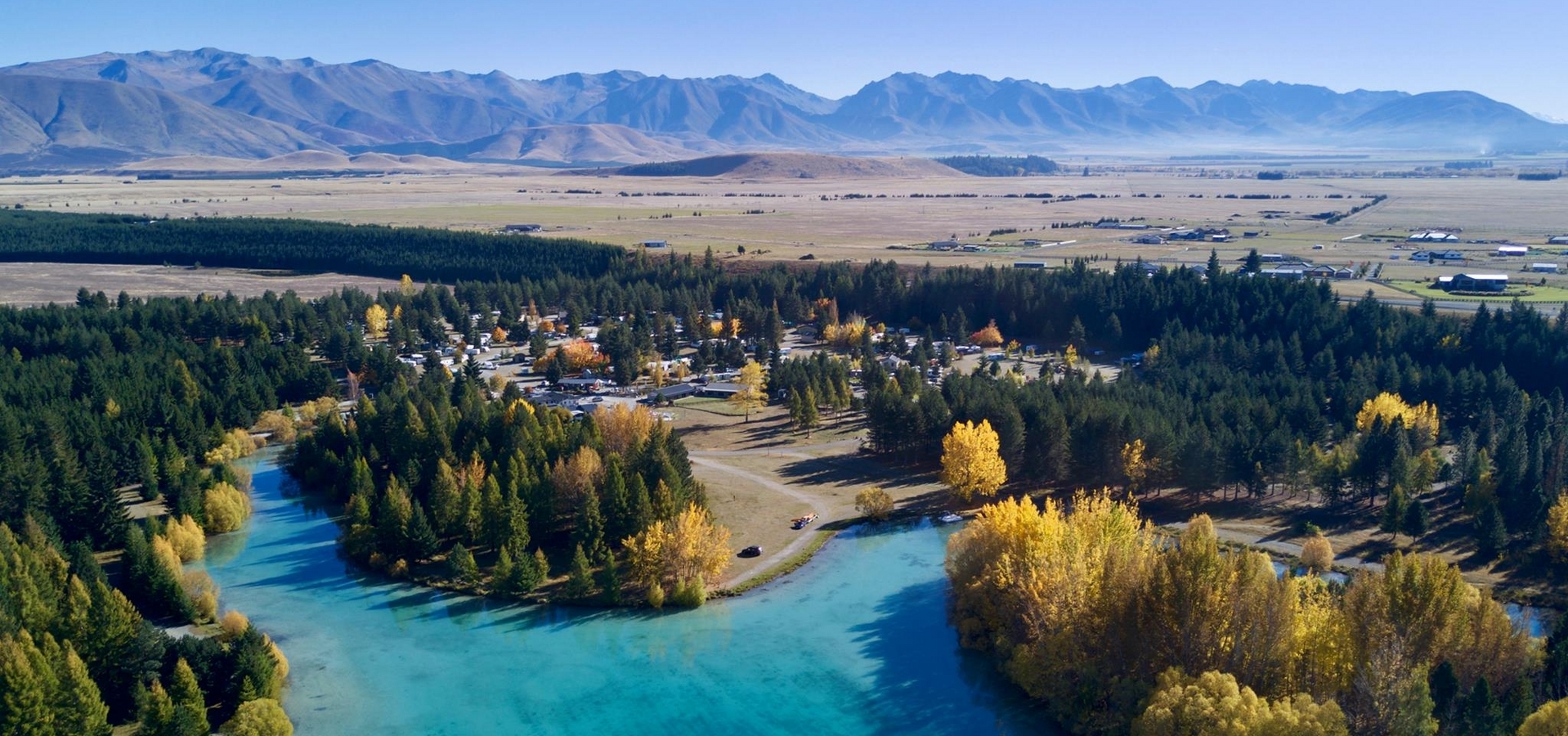 accommodation on the waterfront of Lake Ruataniwha